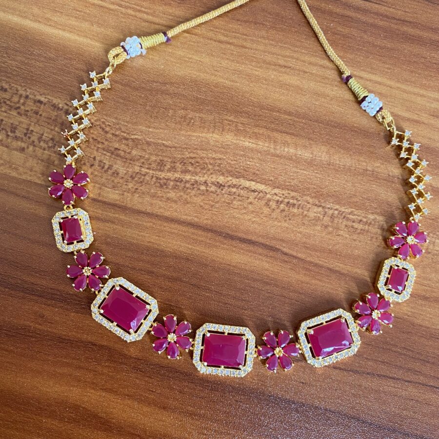 Princess line necklace set