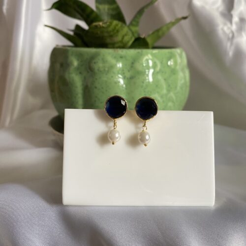 Round Studs With Pearl Drop