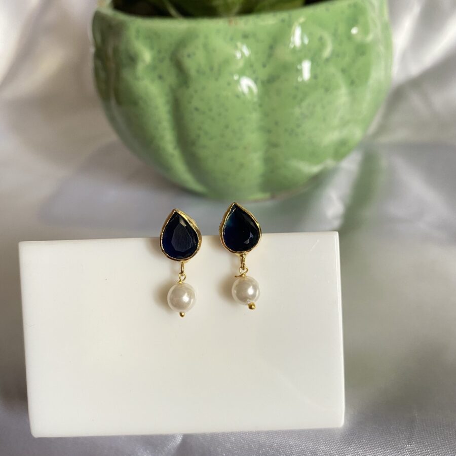 Pearl Drop on Pan Studs Pearl Drop on Pan Studs