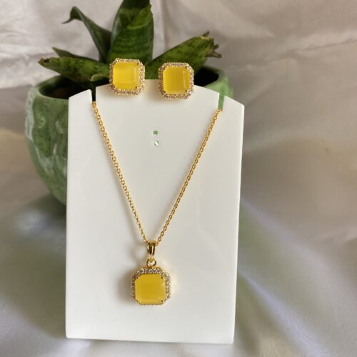 Gold Plated Pendent Set With Earrings