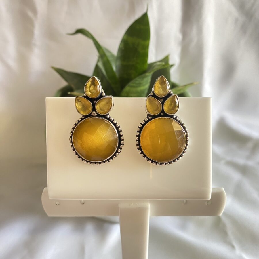 Triple Leaf Round Drop Earrings